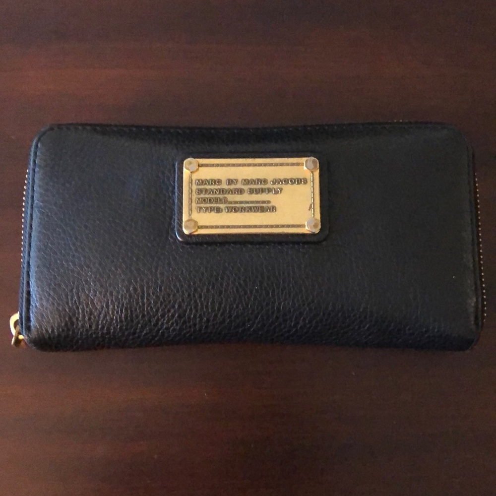Marc by Marc Jacobs wallet🖤🖤